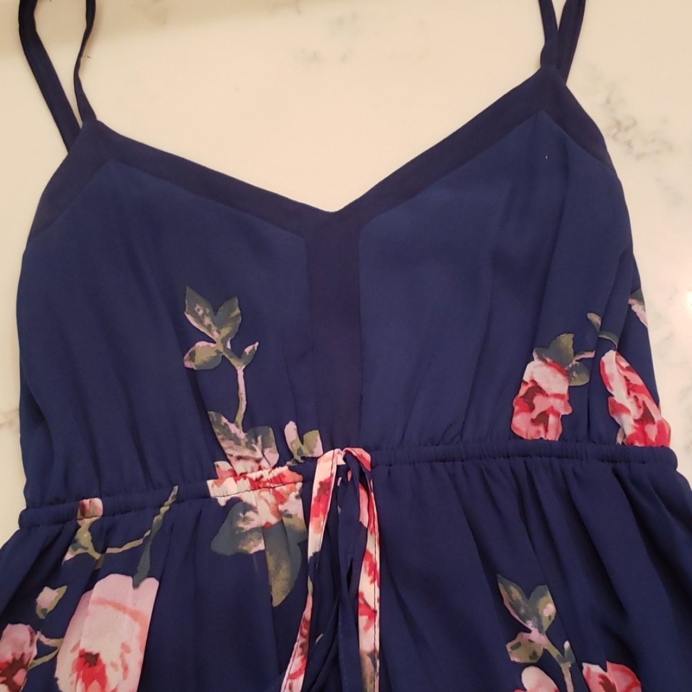 Dress - Picture 2 of 4